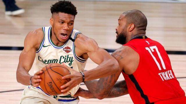 世界杯高清直播入口-交易截止日倒计时一周！这出好戏由大前锋们主演